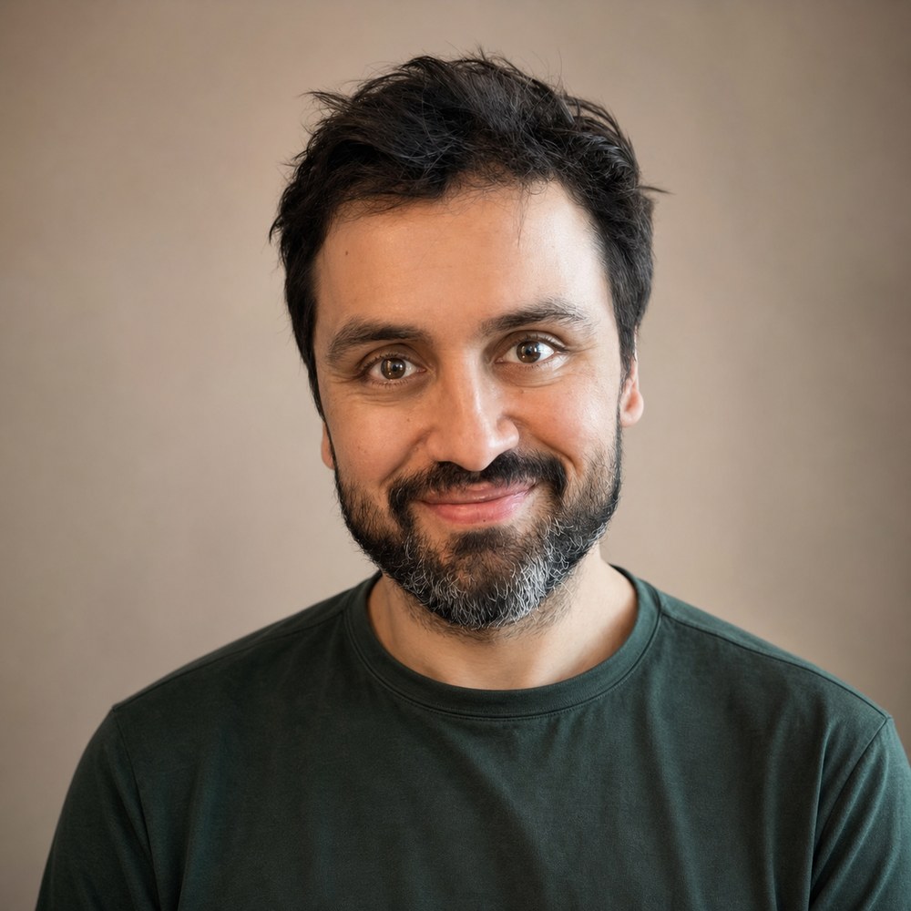 Amar C. Bakshi, square headshot